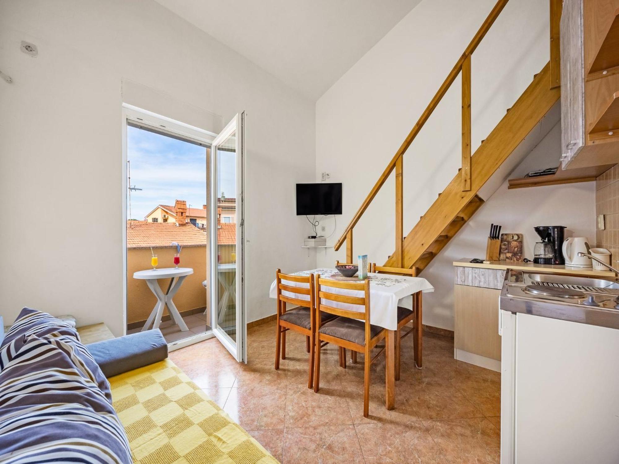 Apartment, 250m From The